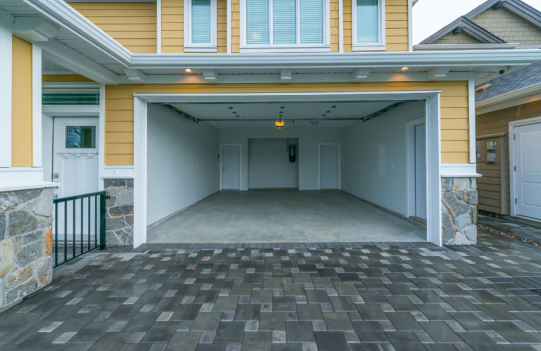 what-is-a-normal-garage-size-liongarages